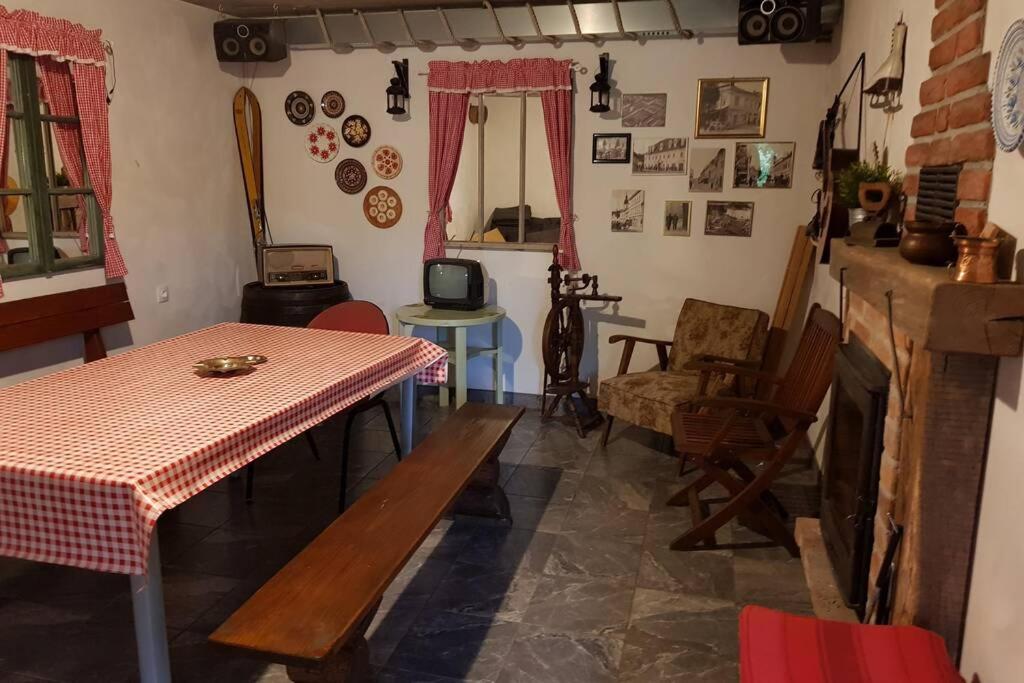 Guest House Pinus Generalski Stol Ngoại thất bức ảnh